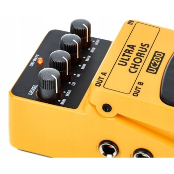 BEHRINGER CHORUS UC200 EFEKT GITAROWY do gitary elektrycznej